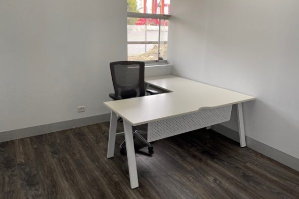 Symour Whyte office workstation fitout