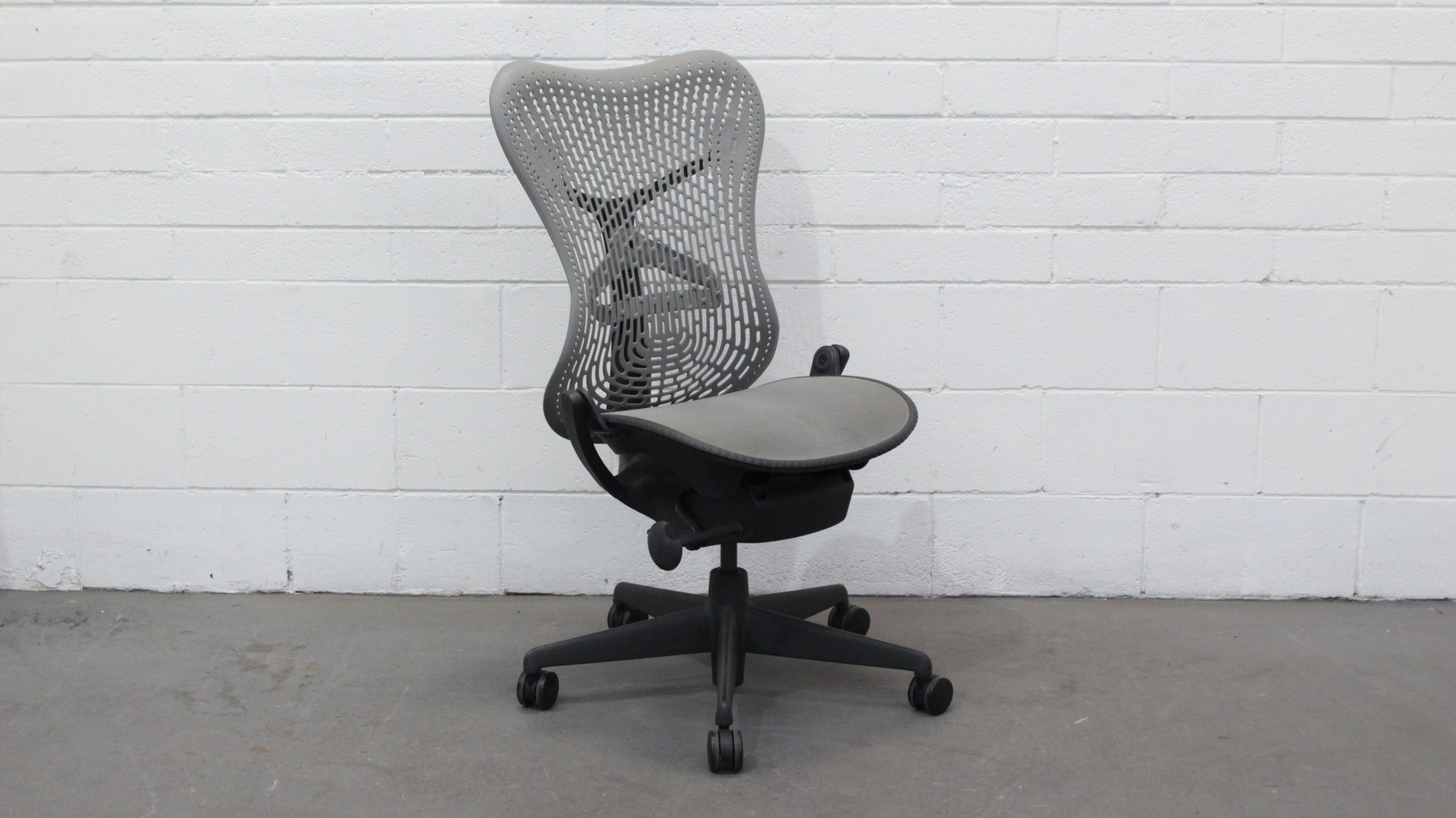 herman miller mirra 3